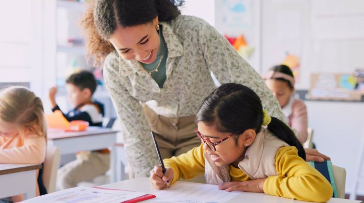 Teachers emotionally supporting student learning